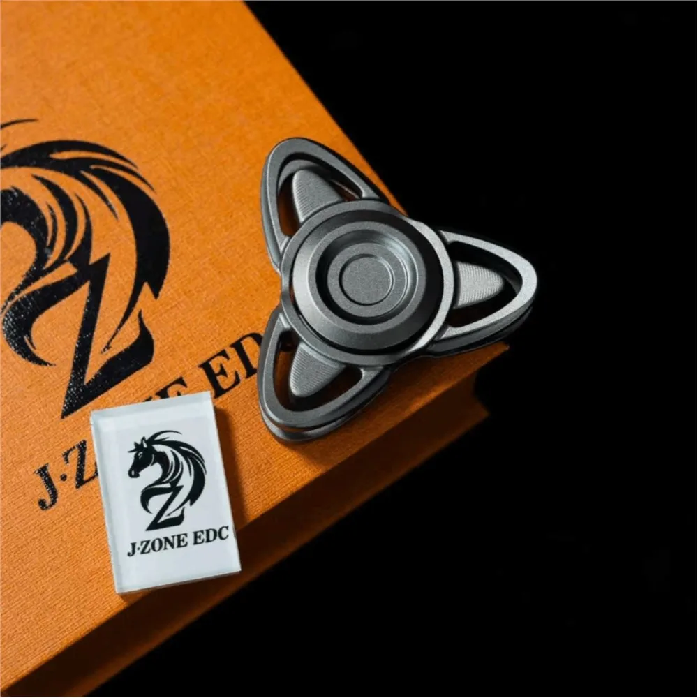 J ZONE EDC Diting Fidget Spinner, juguetes antiestrés de aluminio para adultos, Spinners de tres hojas, accesorios de escritorio de oficina
