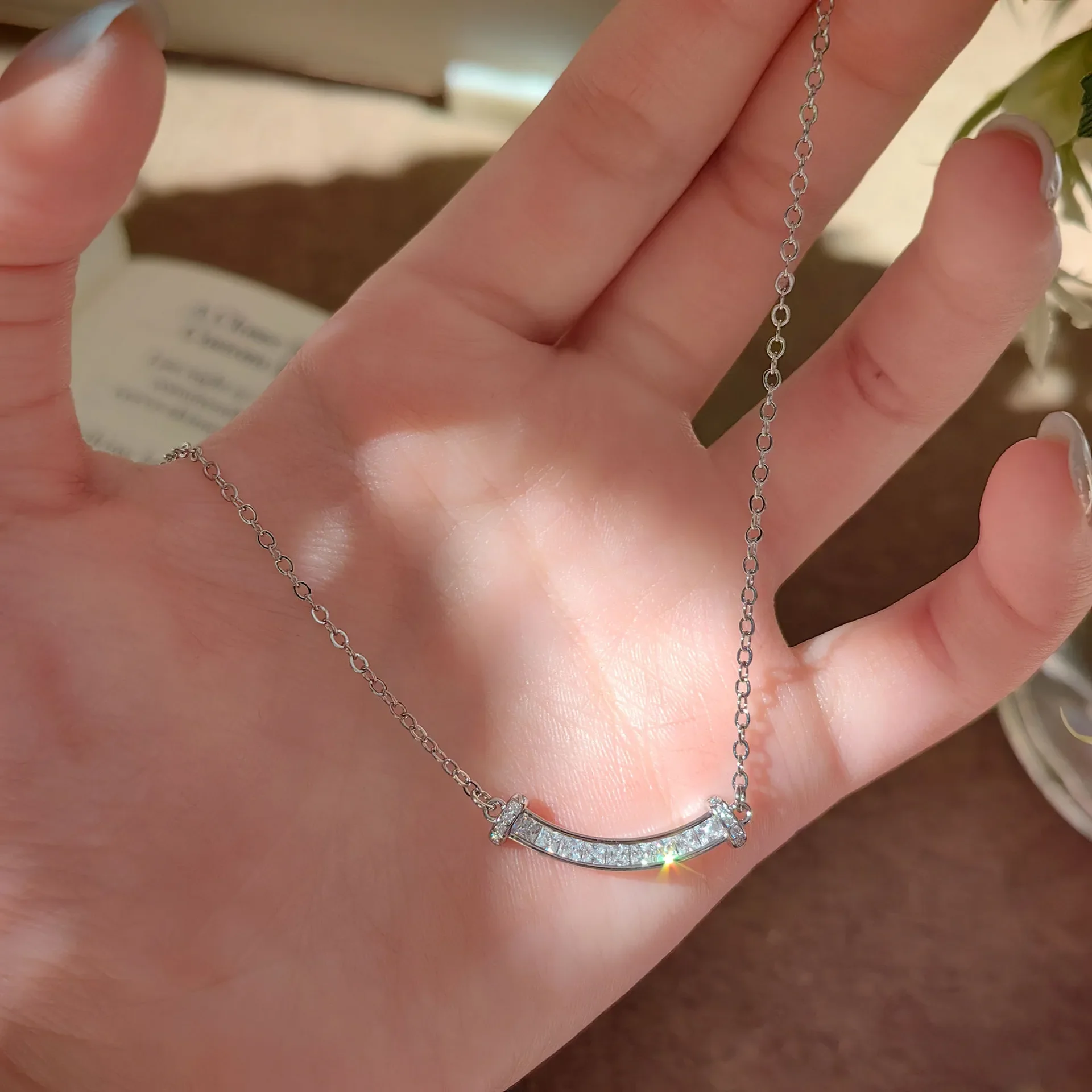 925 Sterling Silber Halsketten-Set mit T-förmigem Diamant-Smile-Anhänger, Nischendesign, zierliche Schlüsselbeinkette für Frauen, Geschenk – Detail 4