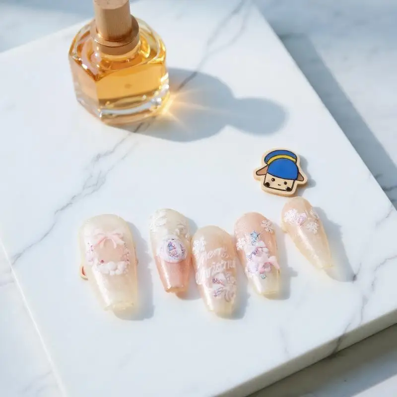 Schicke Yuletide-Schleife, mehrfarbiger Schneeflockenbaum, Nagelkunst-Patches, glamouröse Nagel-Illustrationsaufkleber, Damen-Nagelzubehör, Geschenk