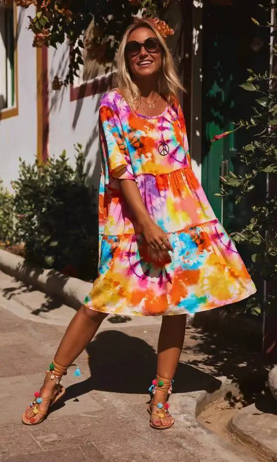 

Женское элегантное модное платье с глубоким v-образным вырезом и принтом сзади