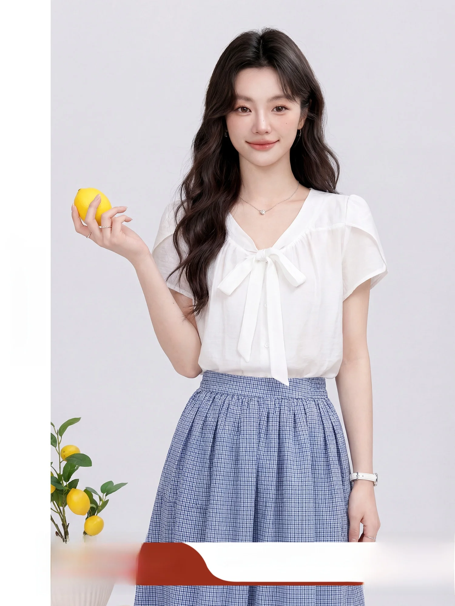 

Летняя рубашка Modal Bellflower 2026 с V-образным вырезом, цветочным принтом, драпированными рукавами, универсальная, во французском стиле, прямого кроя, из полиэфирного волокна, повседневная.