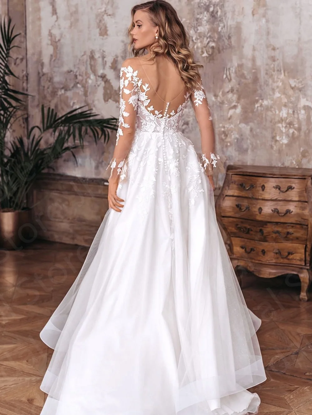 Latest Classic White Lace Wedding Dresses Long Sleeves Bridal Gowns Illusion Neckline Bride  Back Out Side Split 2023