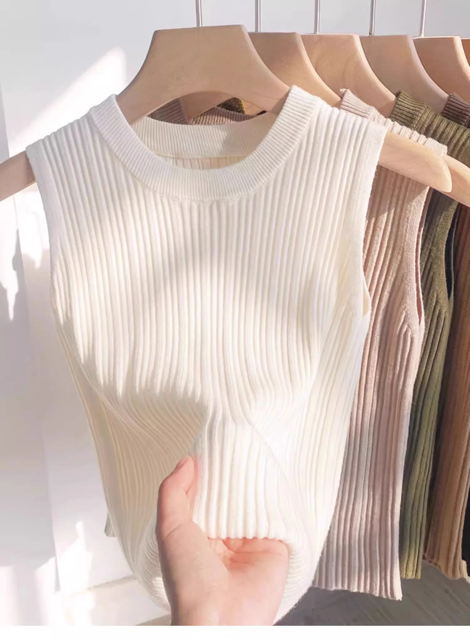 Solid Slim Thin Sleeveless Knitted Sweater 2026 Spring Summer O-Neck Shirt for Women Elegant Casual Blouse Blusas