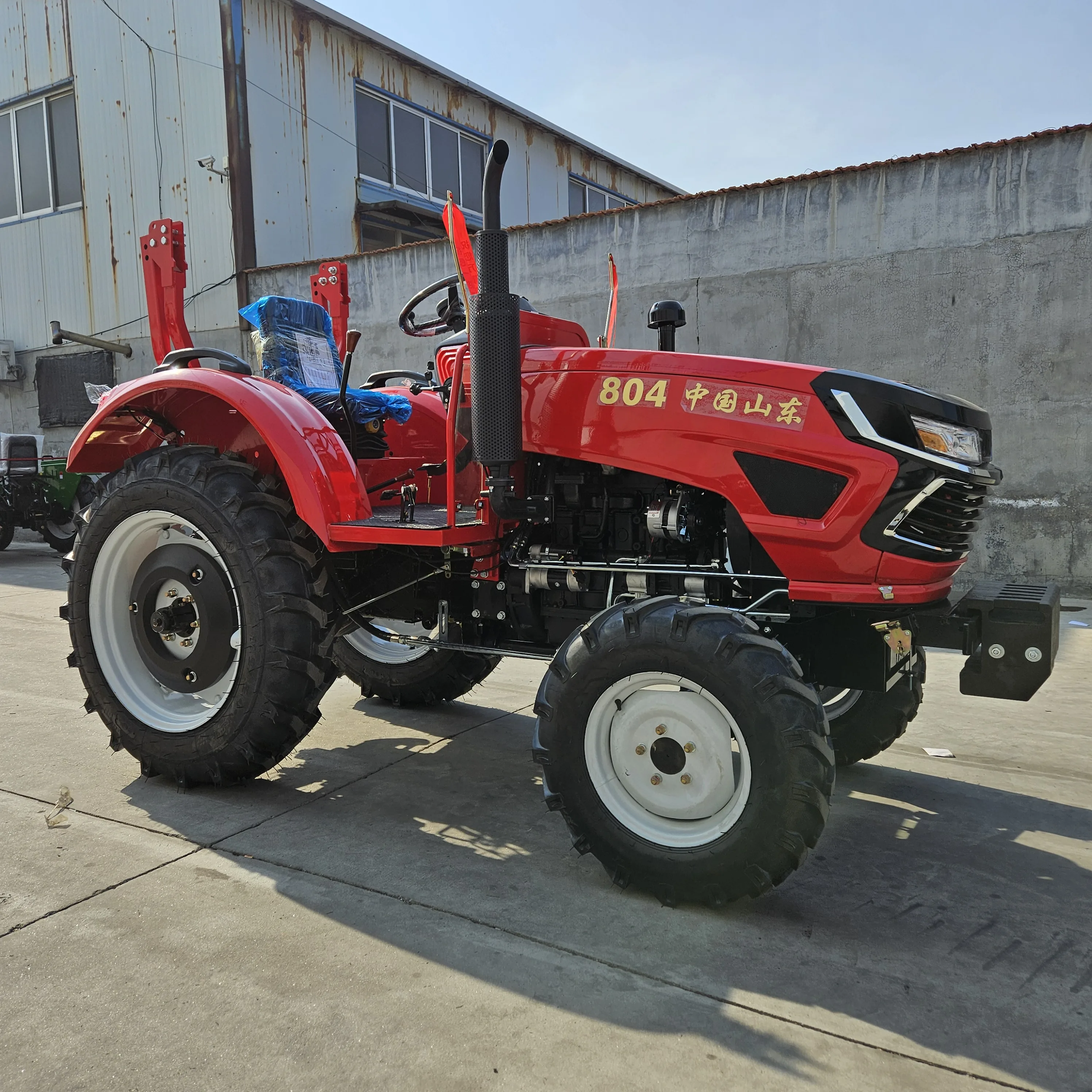 China Small Wheeled 4x4 Agricultural Tractor with Automatic Multi-functional Four-Wheeled Engine on Sale