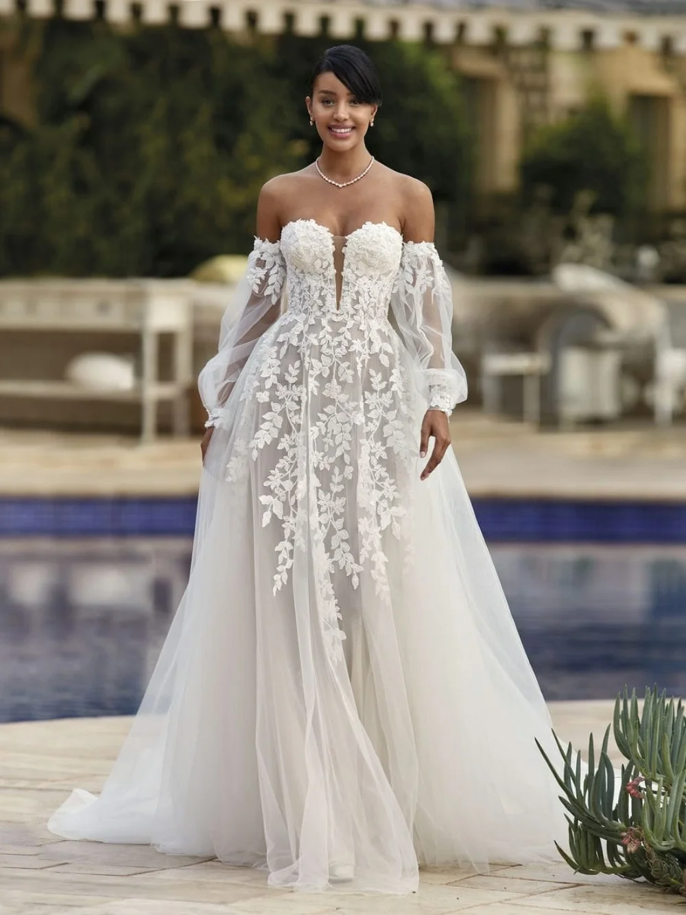 

Charming Off-Shoulder Wedding Dresses Elegant Appliqué Bridal Gowns Stylish A-Line Floor-Length Wedding Gowns Vestidos De Novia