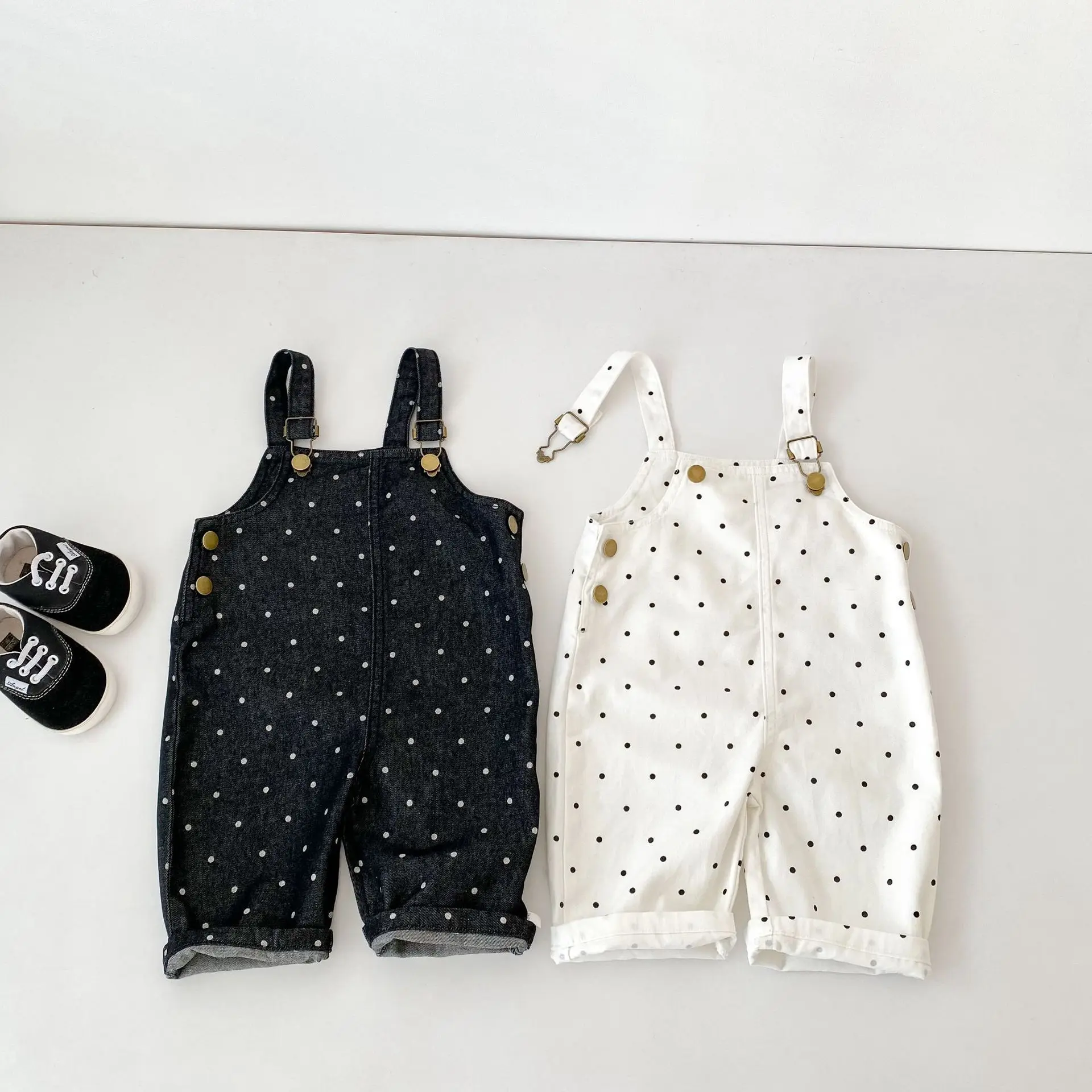 2026 Autumn New Baby Denim Overalls Girls Polka Dot Strap Trousers Toddler Boys Fashion Casual Pants Infant Jeans Jumpsuit