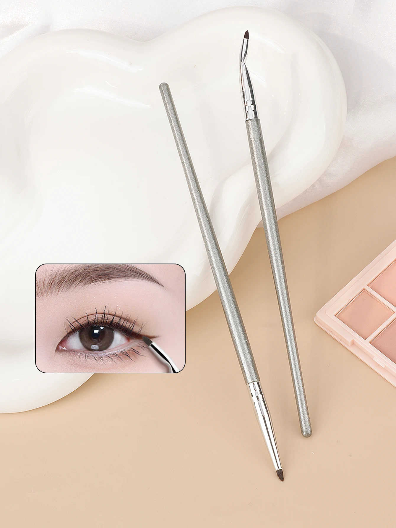 シングル多機能斜めアイライナーブラシ細筆コンシーラーブラシ絹虫を描くためにまぶたの下に描く涙溝アイディテールブラシ