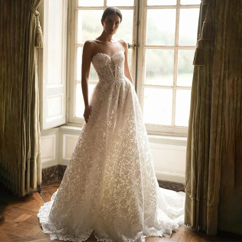 Graceful Sweetheart Collar Lace A-line Wedding Dress Boho Backless Floor Length Bridal Dress with Train Custom Made Vestidos de