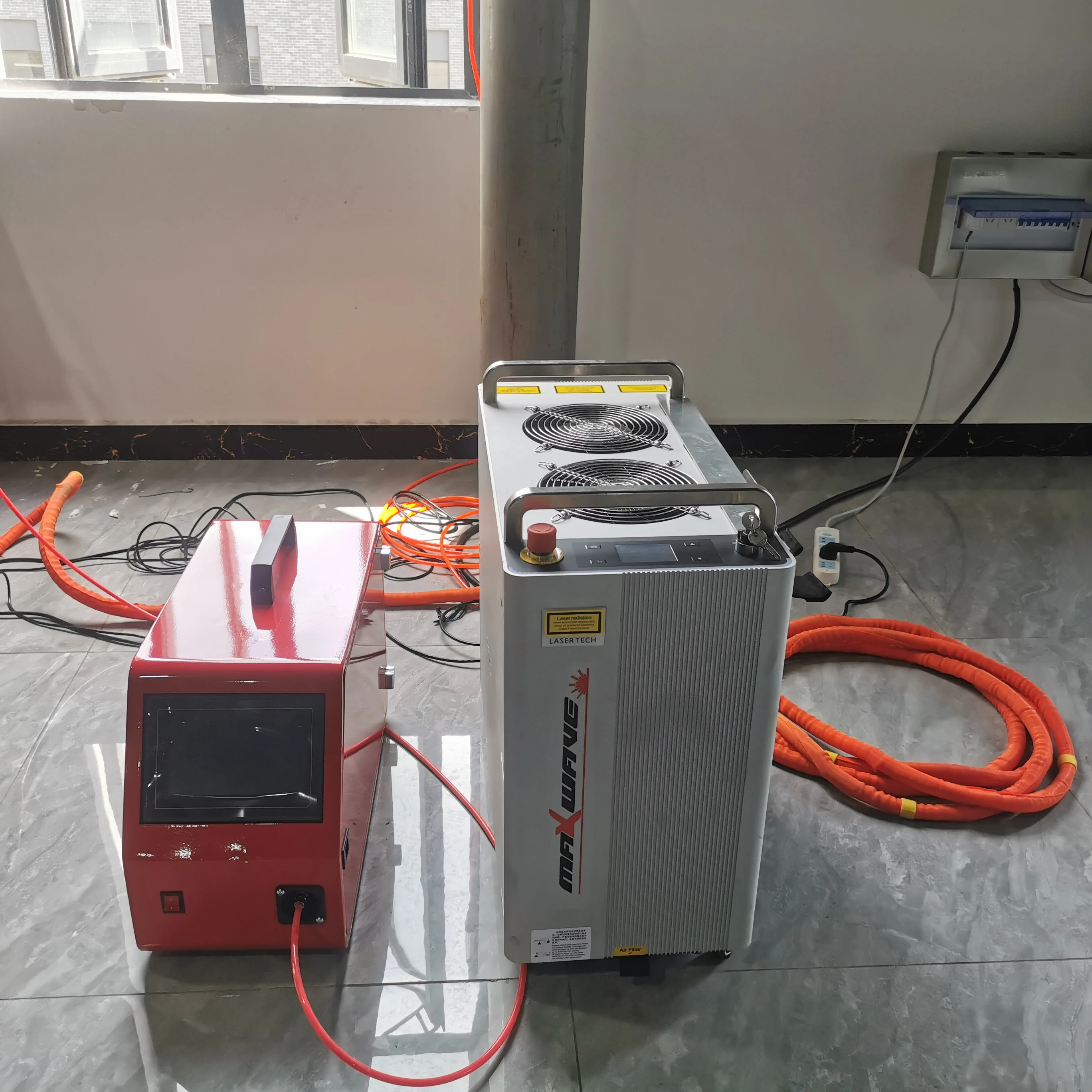 GW 1000W Mini laser welders Air-cooled Fiber Laser Welder 2.5mm Metal Laser Welding Machine with Wire Feeder