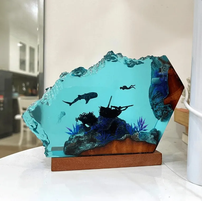 Ocean Breeze Shark Diver Resin Personalized Desktop Study Room Decoration - Festive Creative Birthday Gift