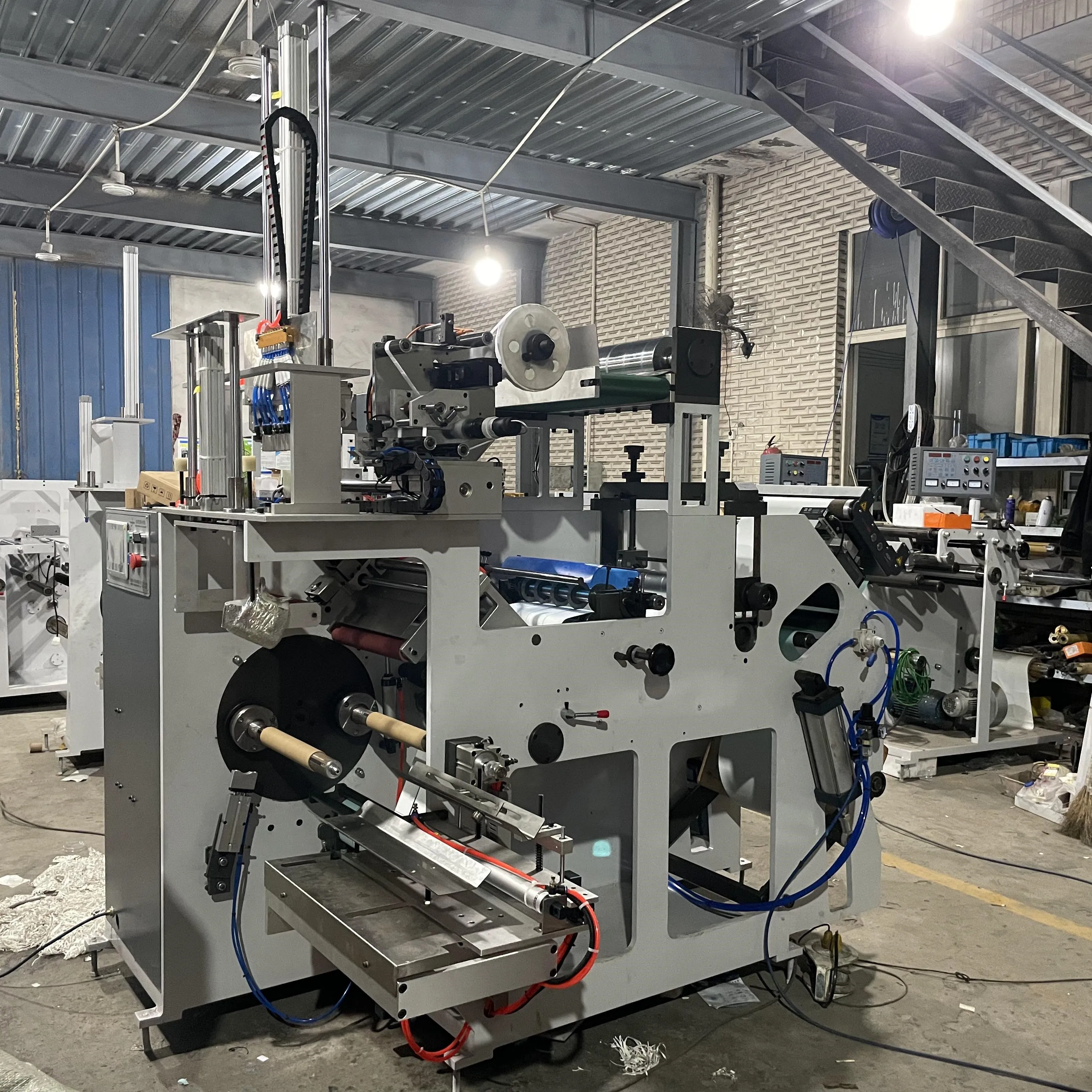 DES350G Fully Automatic Rotary Die Cutting and Slitting Machine Type Sticker Label With No Gule