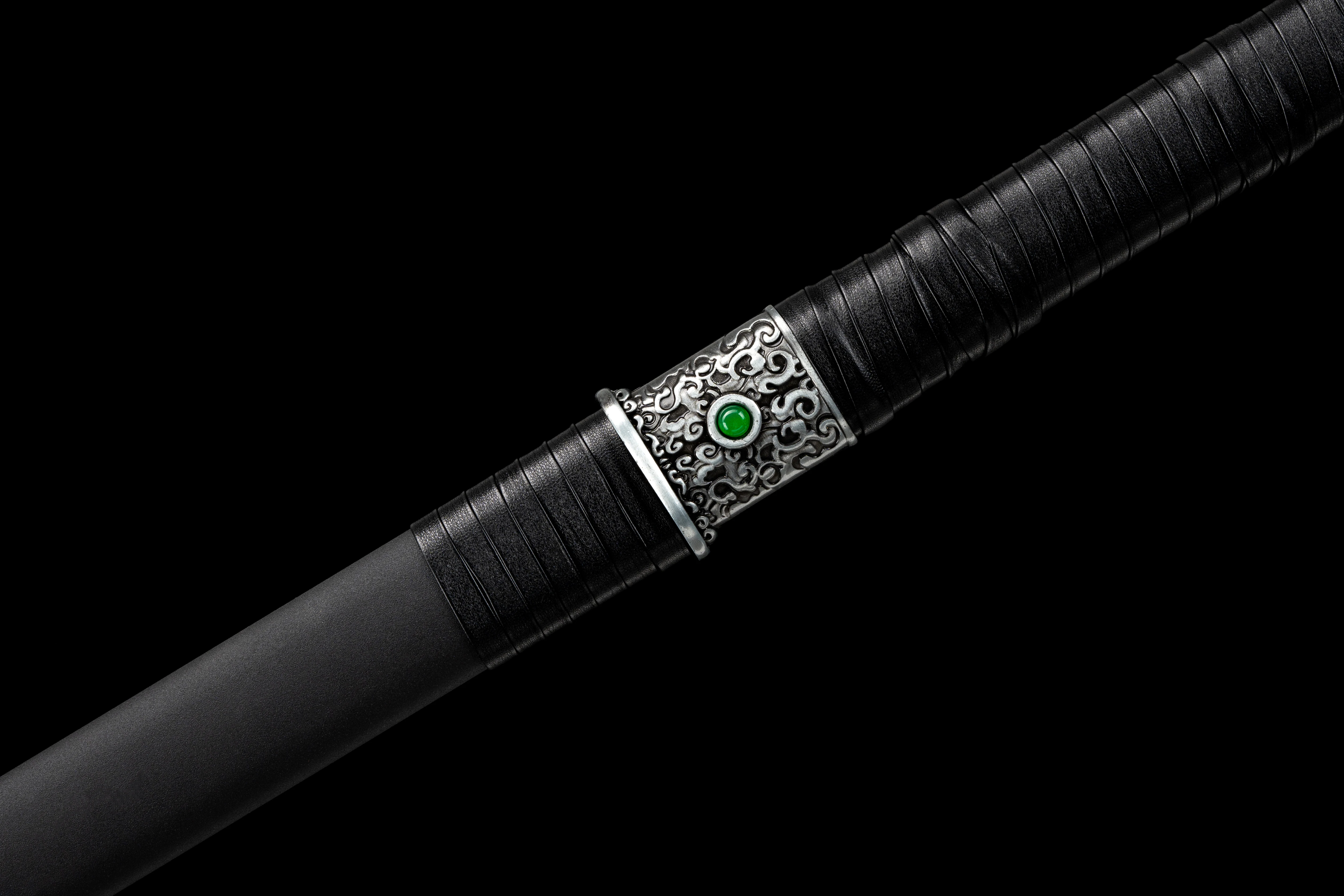 Full tang sword. Steel blade. Steel-rubbed finish scabbard. Katana. Soldier, martial arts, ninja, outdoor activities. Not sharp.