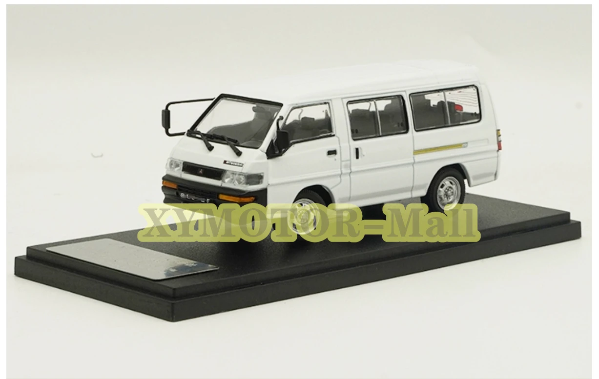 

1/43 для Mitsubishi MC & Sunyork delica, модель автомобиля из сплава, литая под давлением игрушки для хобби, подарки для мальчиков, коллекция украшений, белый цвет