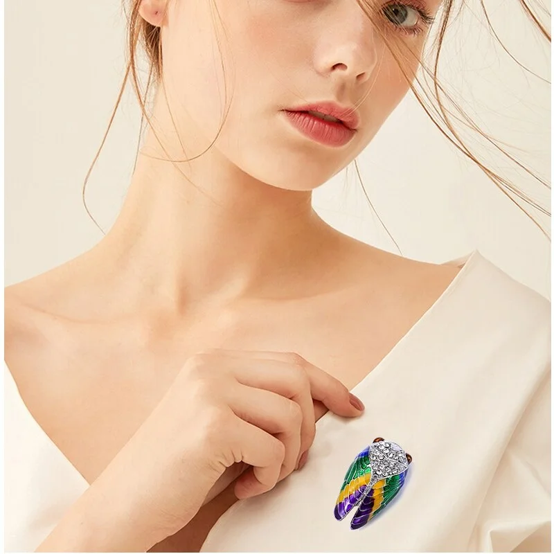 SKEDS Luxury Women Girls Cute Cicada Bug Enamel Brooch Pin Vintage Pearl Crystal Insect Jewelry Accessories Brooches For Women