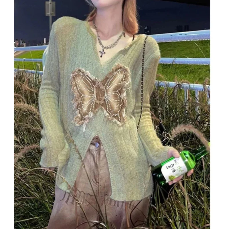 Women's American Retro Butterfly Design Sense Knitted Top Unique Slim Versatile Western V-Neck Style Gradual Split Sweater