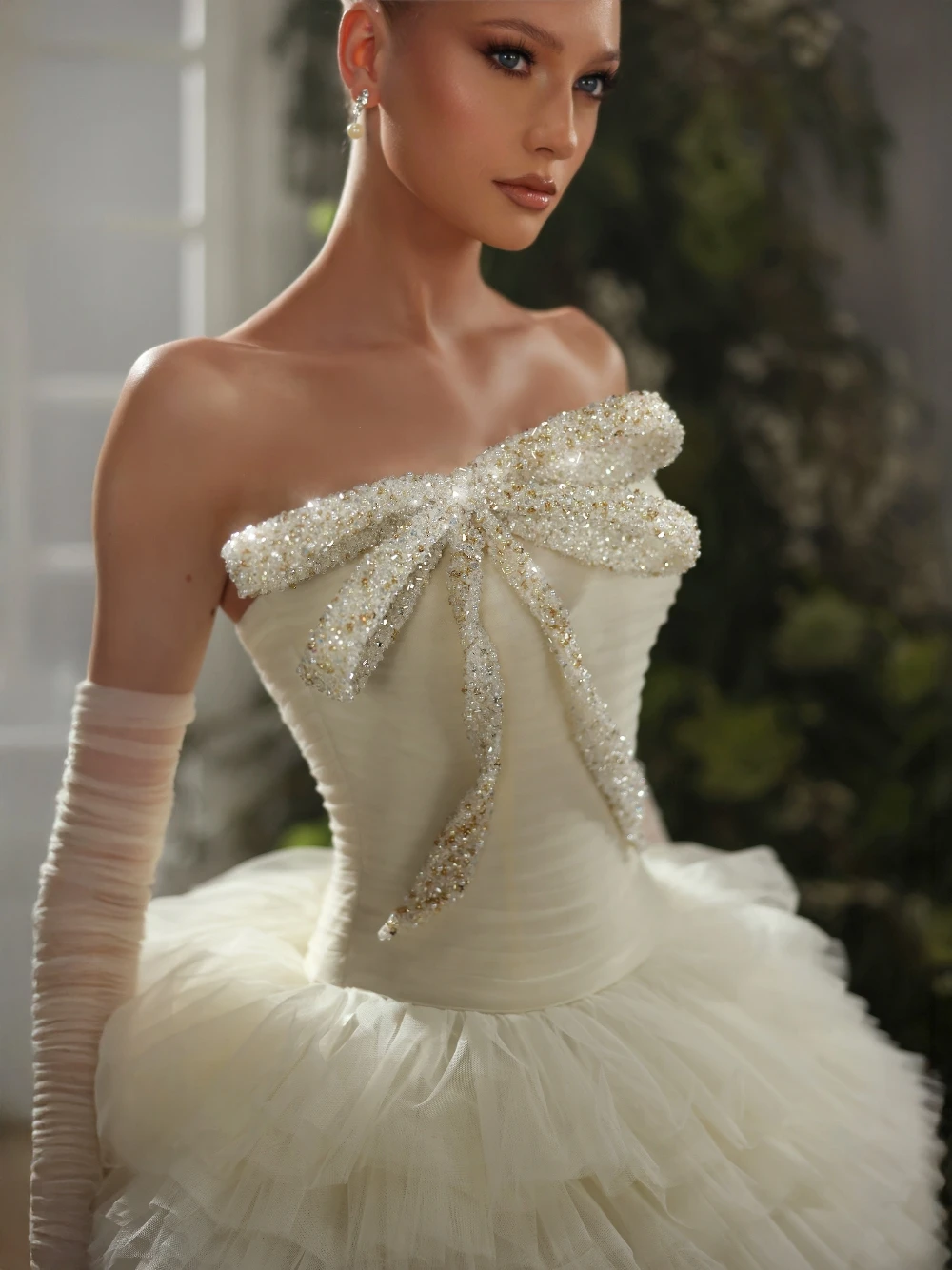 New Arrival Gorgeous Layered Tulle Bridal Ball Gown Strapless Bow Detail Wedding Dress Customized Romantic Cathedral Train Wear