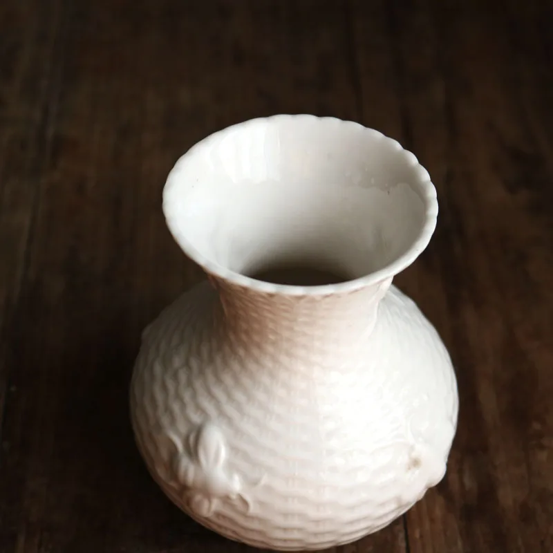 Braided Milk White Retro Bee Flower Ware/Ceramic Rural Vase