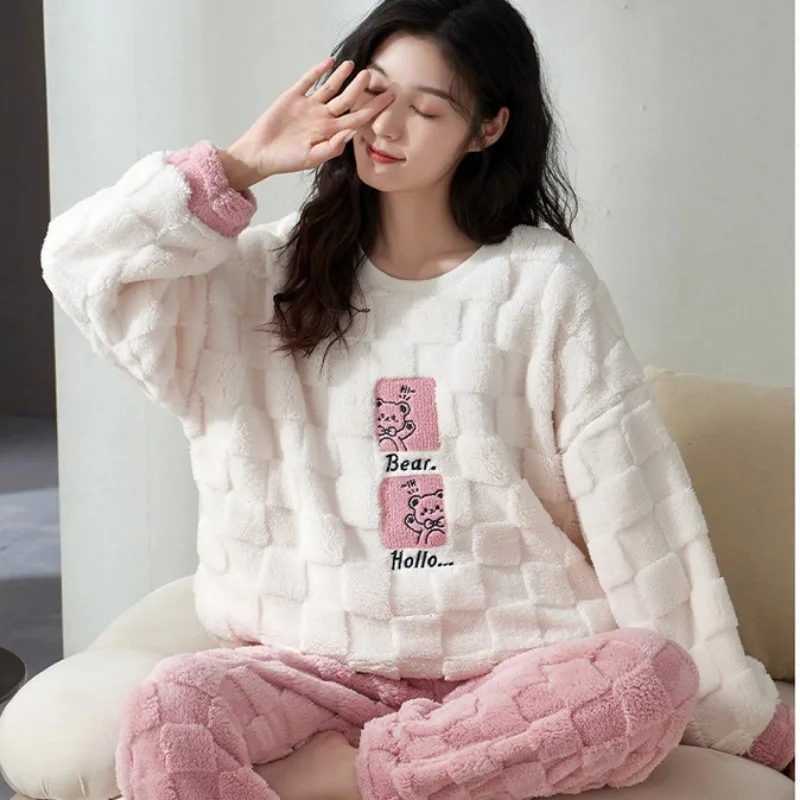 2023 Nieuwe Koraalfluwelen Pyjama Vrouwen Herfst Winter Pluche Verdikte Loungewear Schattige Cartoon Student Flanel O-hals Homewear Pak