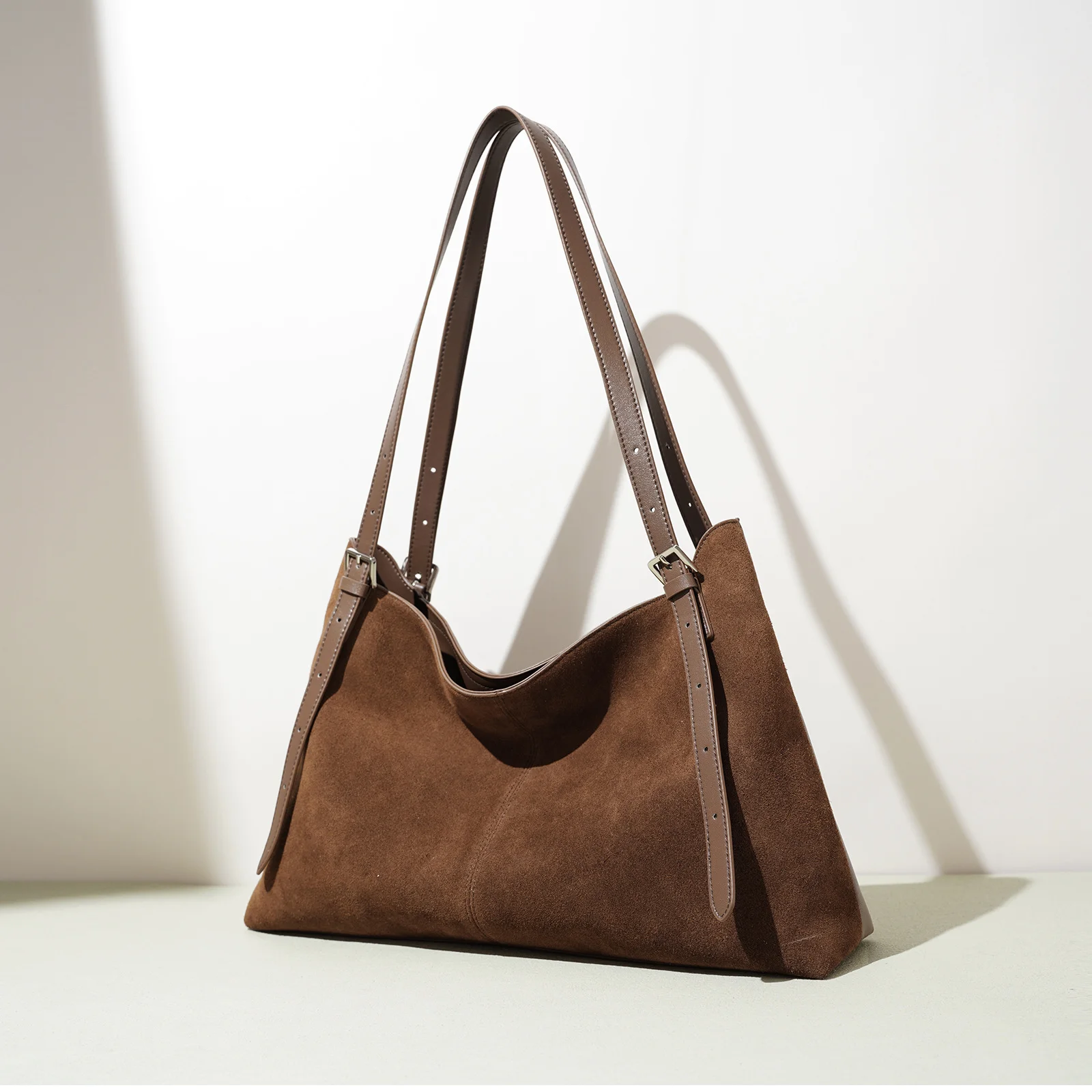 

2025 Autumn Winter Fashion Large Capacity Leather Women's Bag Trendy Tote Bag Simple Korean Style Single Shoulder Bag for Women