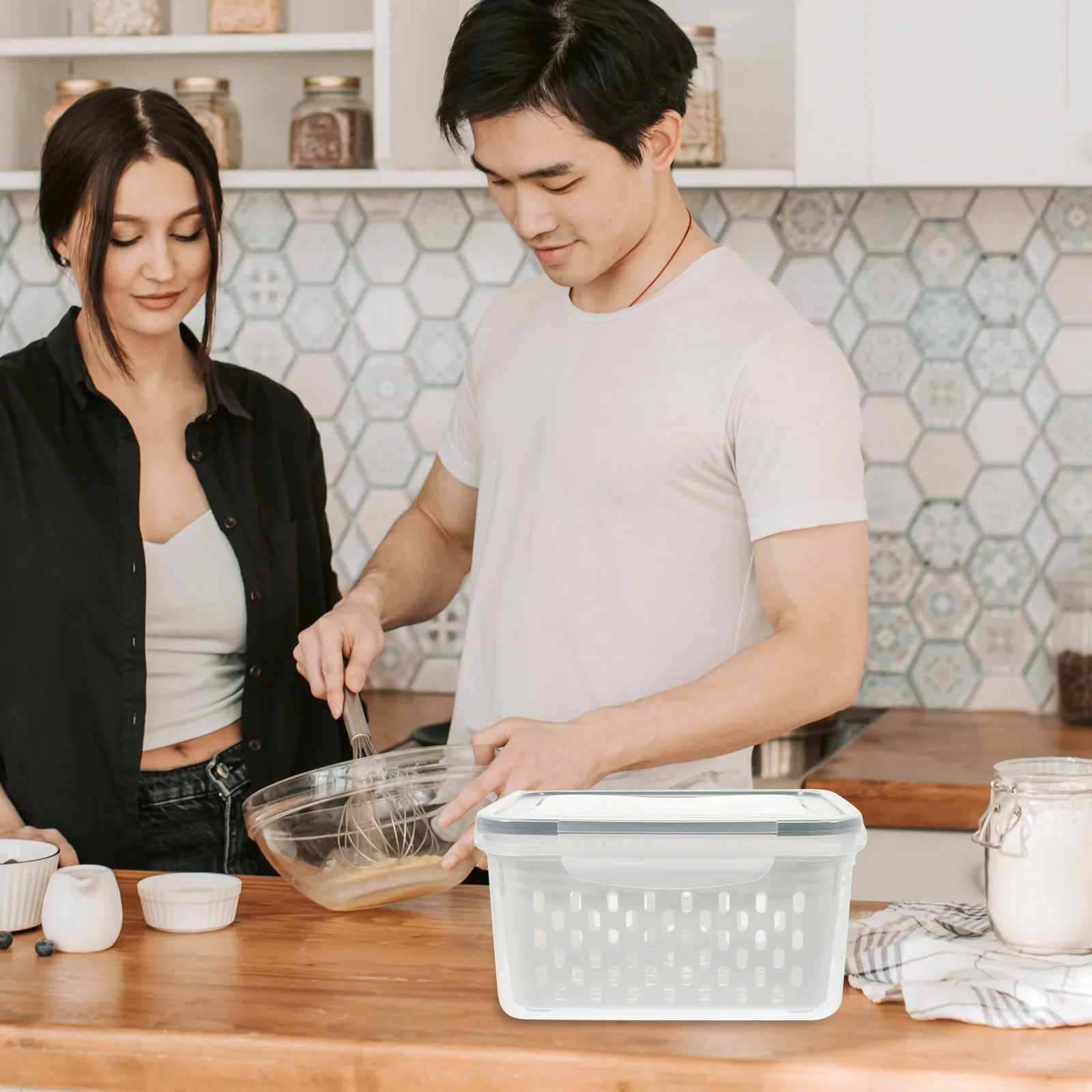 

1Set Refrigerator Crisper Organizer Transparent Airtight Storage Bin with Built-in Drain Basket Bilayer Structure Dishwasher