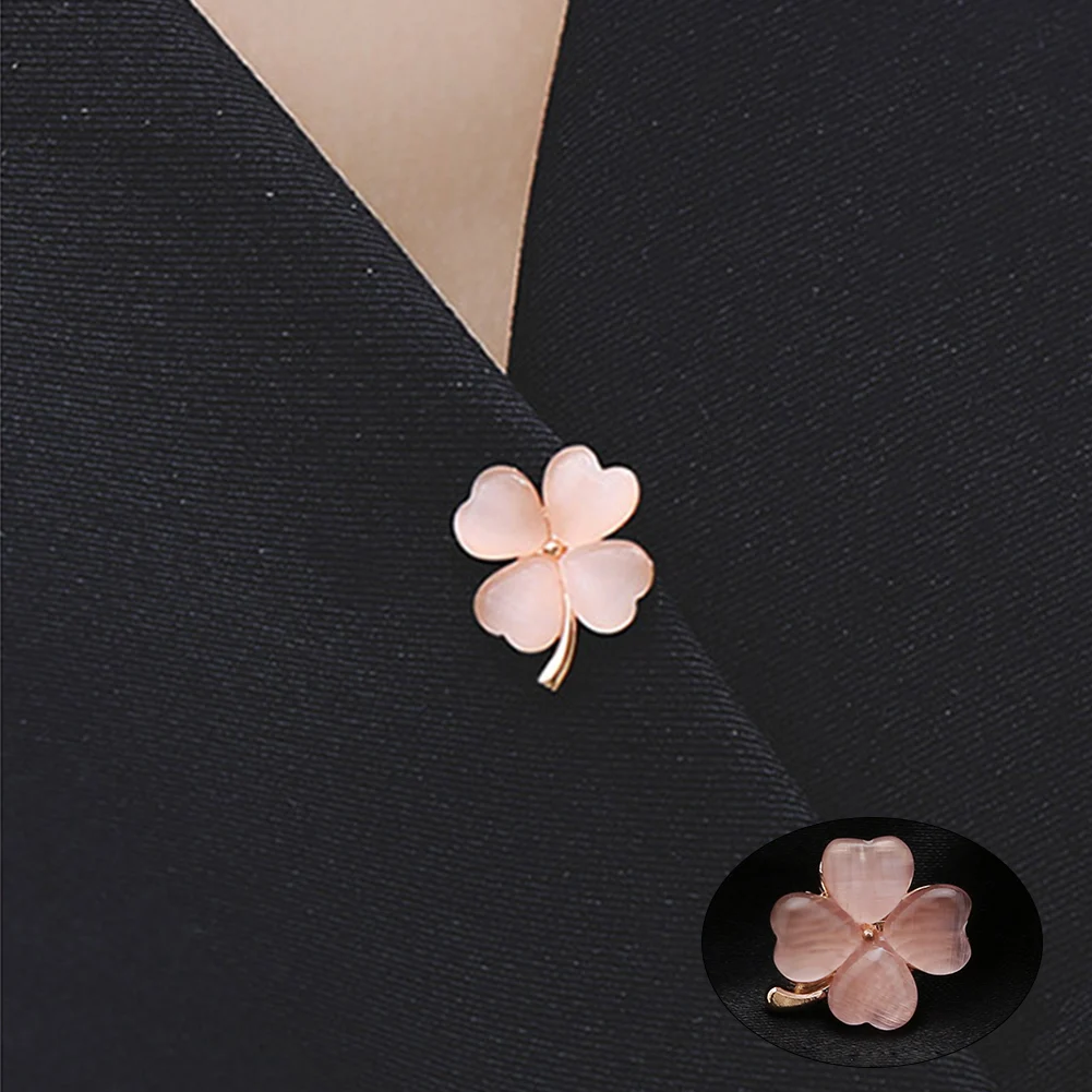 Artist Jewelry Shamrock Brooch Four Leaf Clover Lapel Pin Anti-glare Suit Brooch Cuff Collar Needle New Plant Enamel Pin Badge