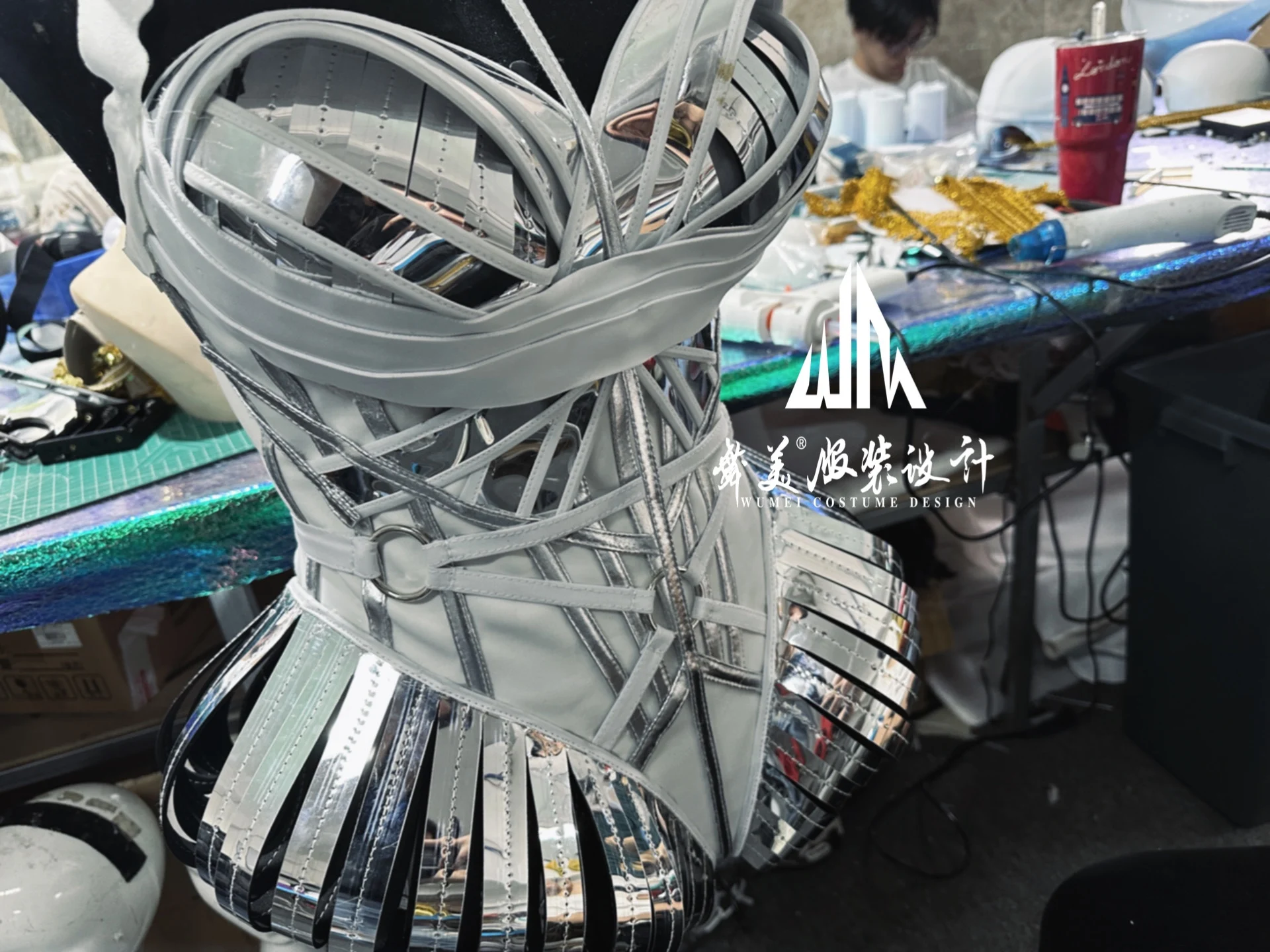 新しいカスタマイズされたナイトクラブセクシーなインタラクティブGOGOツアー雰囲気パフォーマンスドレスバーガールドラッグクイーンコスチュームボディスーツ