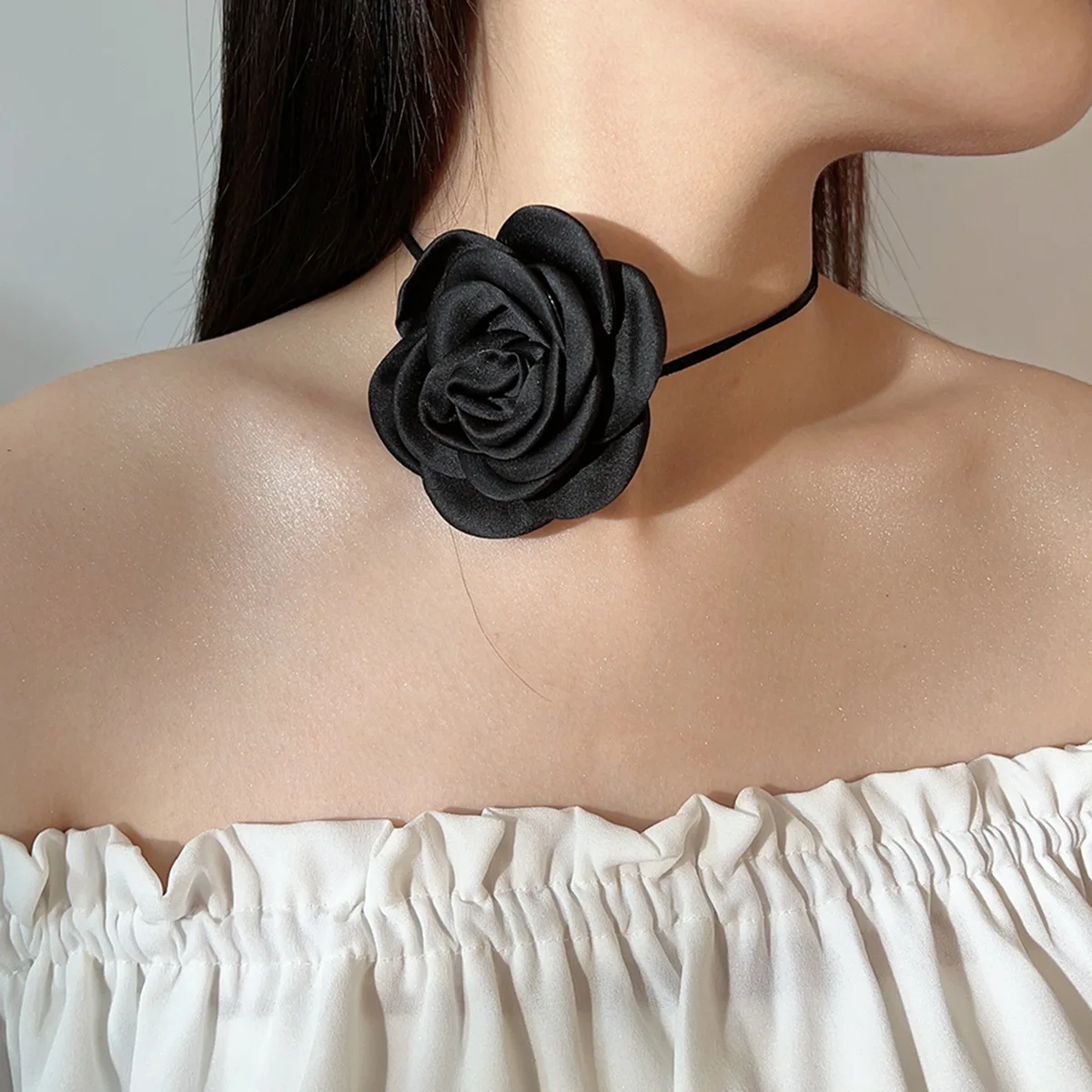 1Pcs Hot Selling Instagram Style Rose Collar Necklace Handmade Flowers Versatile Straps High-End Sense Simplicity Mixed Necklace