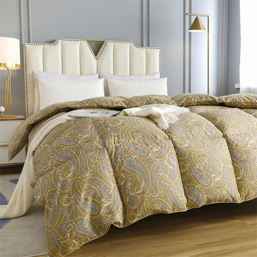 100% White Goose Down Quilt Silent Fabric Winter Warm Duvet Queen King Size Paisley Print Lightweight Fluffy 3D Bread Comforter