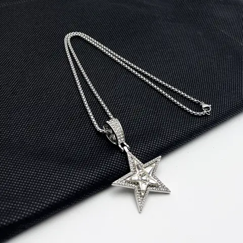 New Silvery Rotatable Dopamine Star Necklace Retro Minimalist & Stylish Pentagram Pendant Necklace Unisex Sweater Chain