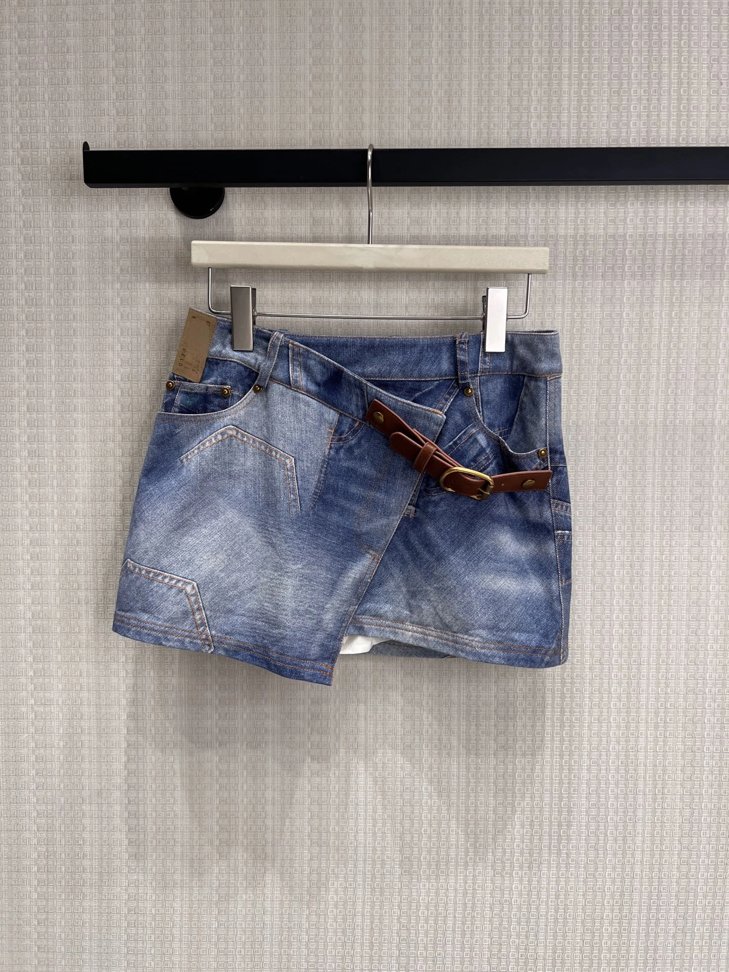 

Retro Washed Gradient Denim Half Skirt Asymmetric Slimming Long Legs Women's High Waist Cotton A-Line Skirt Summer 2026