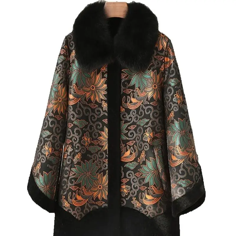 معطف فرو من جلد الخراف للأمهات المسنات الجديد في منتصف العمر ومعطف فرو نسائي متوسط الطول بياقة من فرو الثعلب والفرو والزهور من جلد الغنم