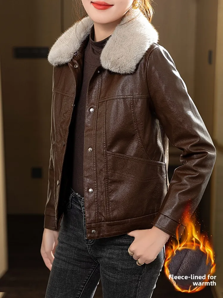 Jaqueta Curta de Couro PU Forrada com Lã para Mulheres, Nova Moda de Inverno, Jaqueta de Couro Versátil com ande Gola de Pe...