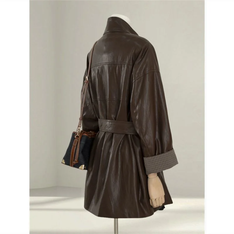 سترة كورية عالية الجودة من الجلد البني للسيدات لربيع وخريف 2026 انفجارات جديدة فضفاضة ضيقة من جلد البولي يوريثان ملابس خارجية للسيدات