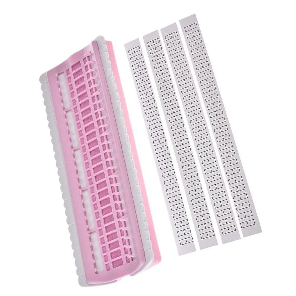 

1PC Cross Stitch Thread Oganizer Mini Needle Holder Plastic Thread Arranger 50 Holes Cross Stitch Tool for Home (Pink)