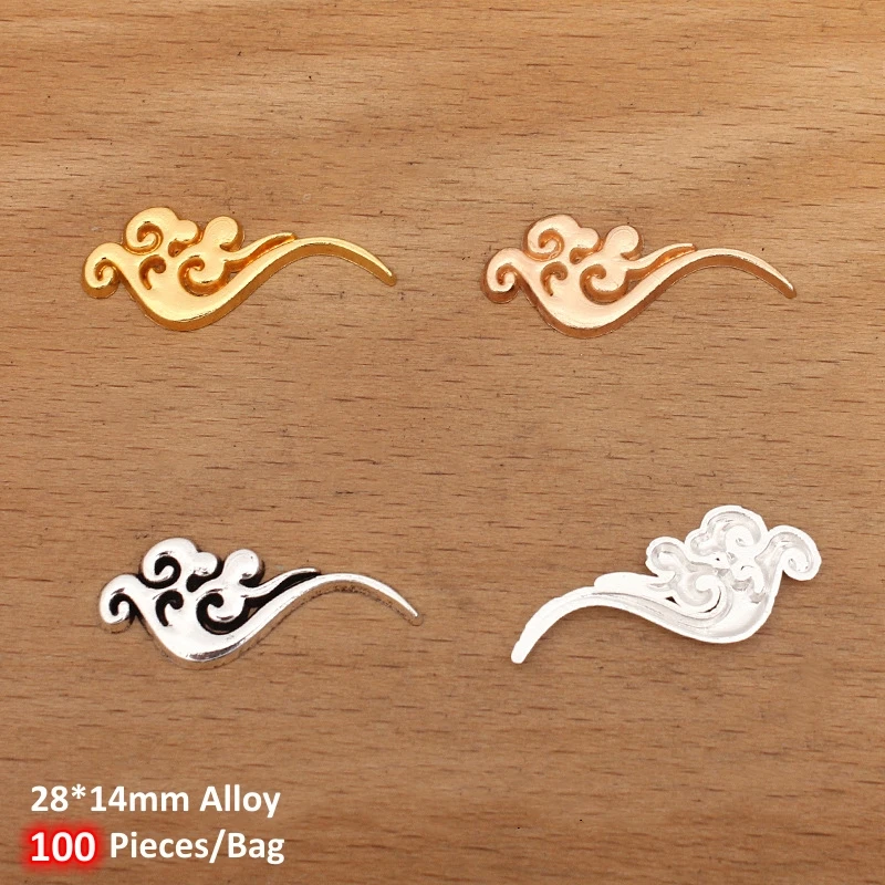 Amuletos de Nube Auspiciosa de - Vintage Jewelry Collection reseña y precio