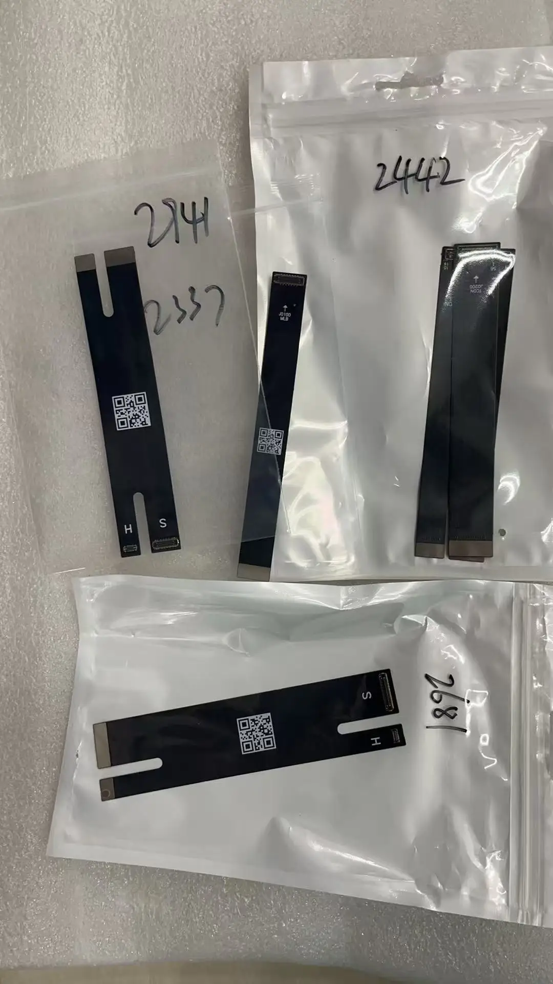 Nowy A1706 A1708 A1707 A1990 A2338 A2442 A2779 A2485 A2681 A2941 Przedłużacz ekranu LCD Test Flex Cable do MacBook Pro Air — zdjęcie 7