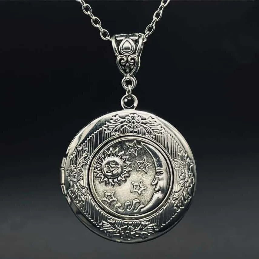 Vintage Sun Moon Phase Stainless Steel Pendant Necklace Fashionable Astral Jewelry with Lock Design
