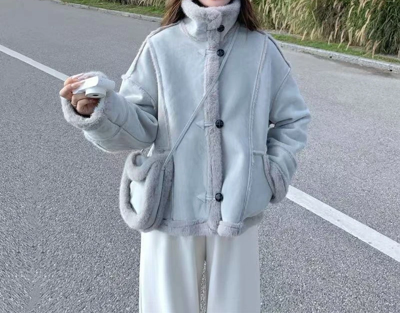 

2025 зимнее новое универсальное утолщенное теплое женское свободное пальто