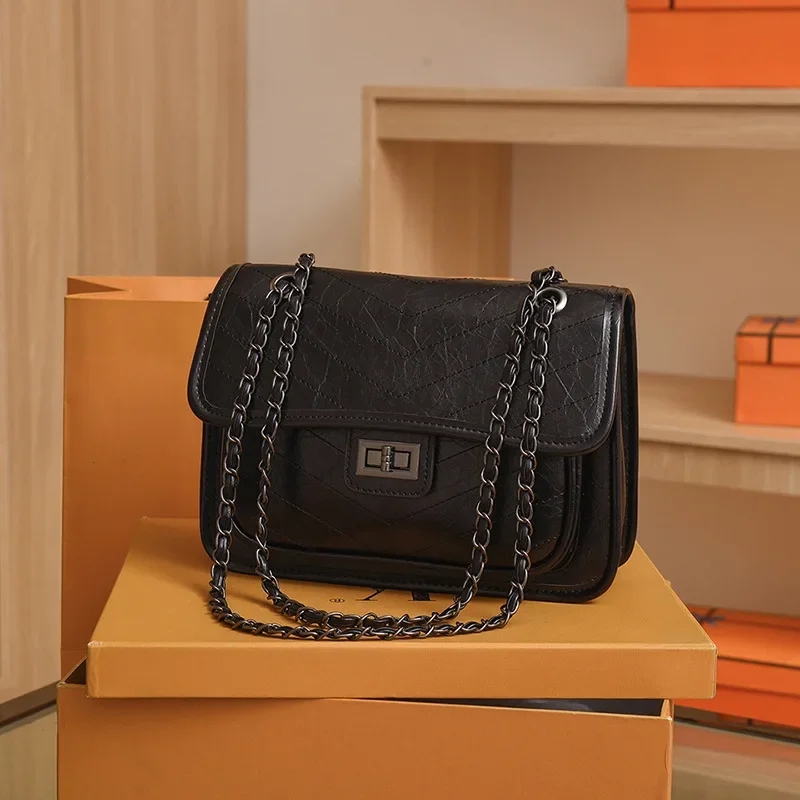 

2025 New Retro Women's Small Square Bag - Rhombus Embroidery Thread, Stylish Shoulder/Crossbody Messenger