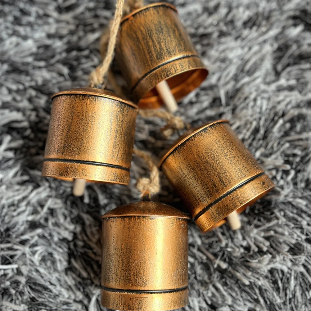 

Vintage Metal Pendant Retro Metal Ornaments Loud Ringing Bells For Farm Cattle Horse Sheep Anti- Bell Decor