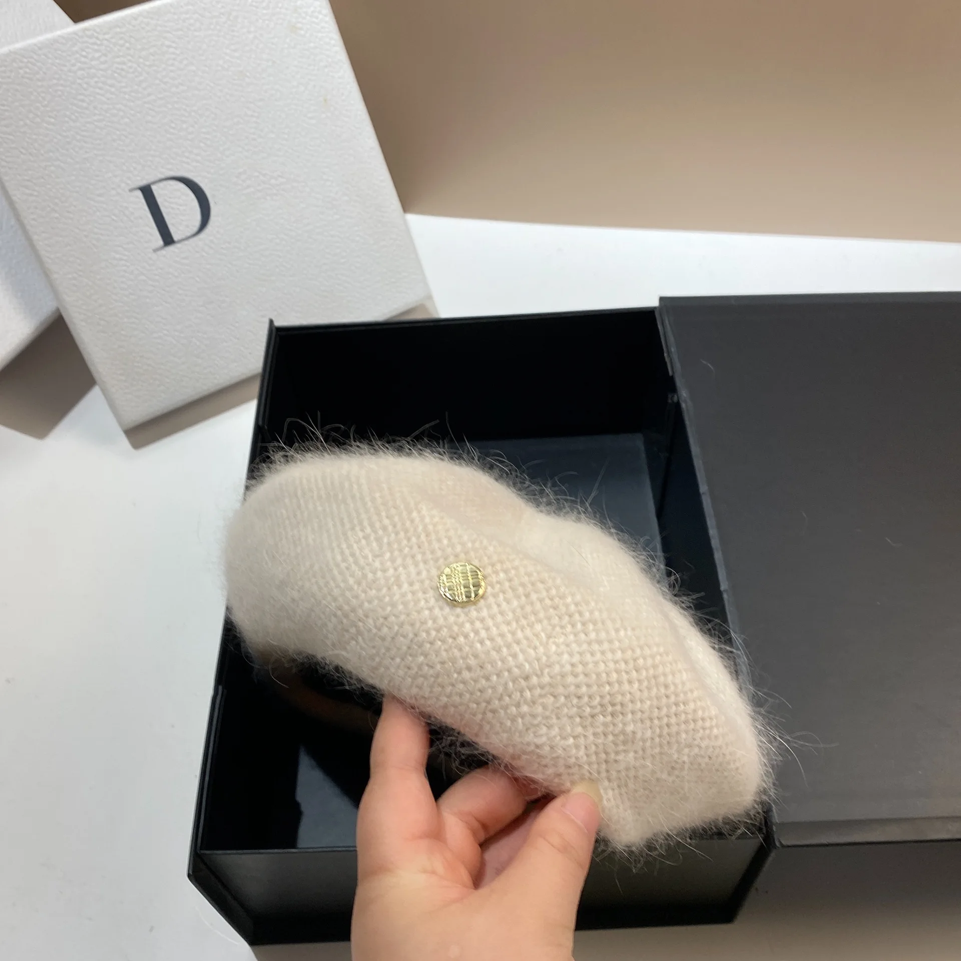 Angora Rabbit Fur Winter Knitted Wool Beret Fashion Metal Buckle Lady Warm Berets Girl\'s Painter Hat Outdoor Bonnet Beanie