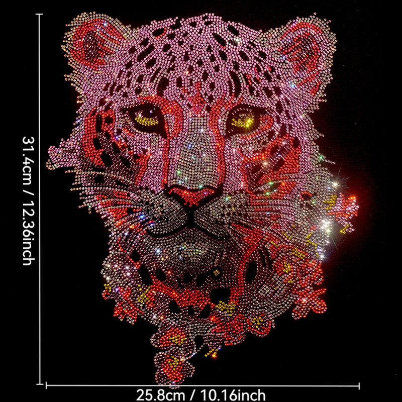 

High-quality rhinestone with colored leopard patterns is ironed on sweaters, coats and clothing accessories