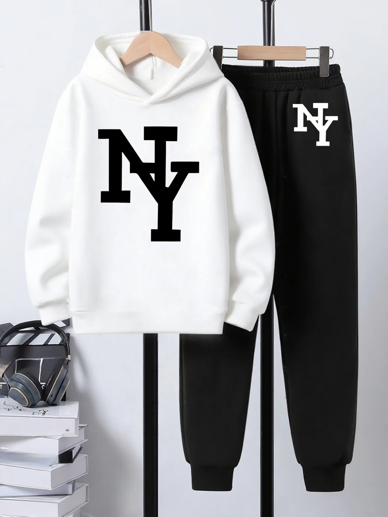Conjunto de 2 piezas para niños: sudadera con capucha y pantalones deportivos – Estampado con la letra "NY": Estilo deportivo moderno – Regalo de Navidad para niños y niñas