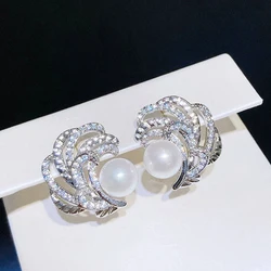 Huitan Graceful Shiny Zirconia Ear Stud Lady Engagement Earrings Jewelry with Simulated Pearl Delicate Accessories for Wedding