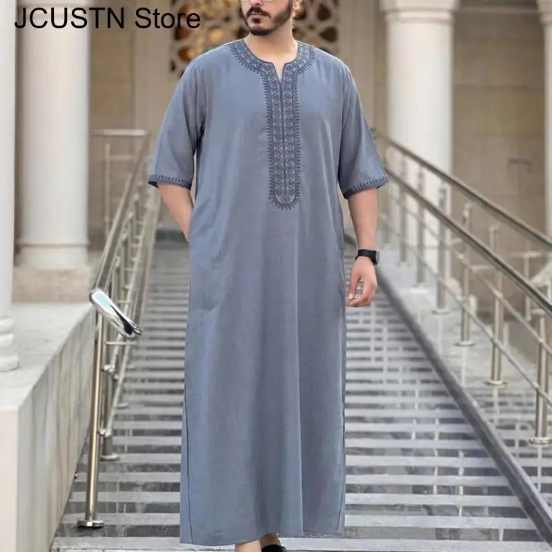 

Traditional Muslim Clothing Arab Men's Clothing Short-Sleeved Embroidered Muslim Male Robe Moroccan Style Middle Eastern Jubba