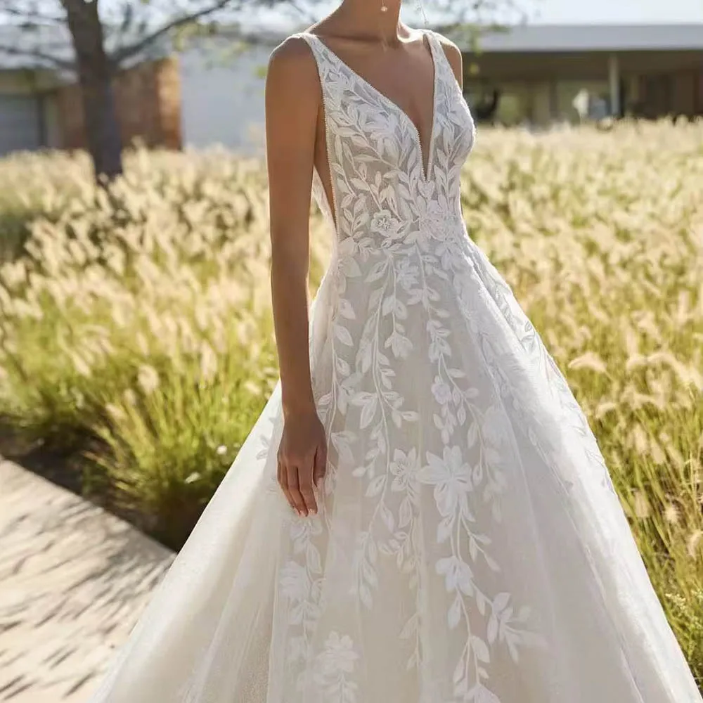 カスタマイズされたボヘミアンウェディングドレス女性のための花嫁 A ライン V ネックプリンセスウエディングブライダルガウンチュールフォーマルパーティーブライダルガウン