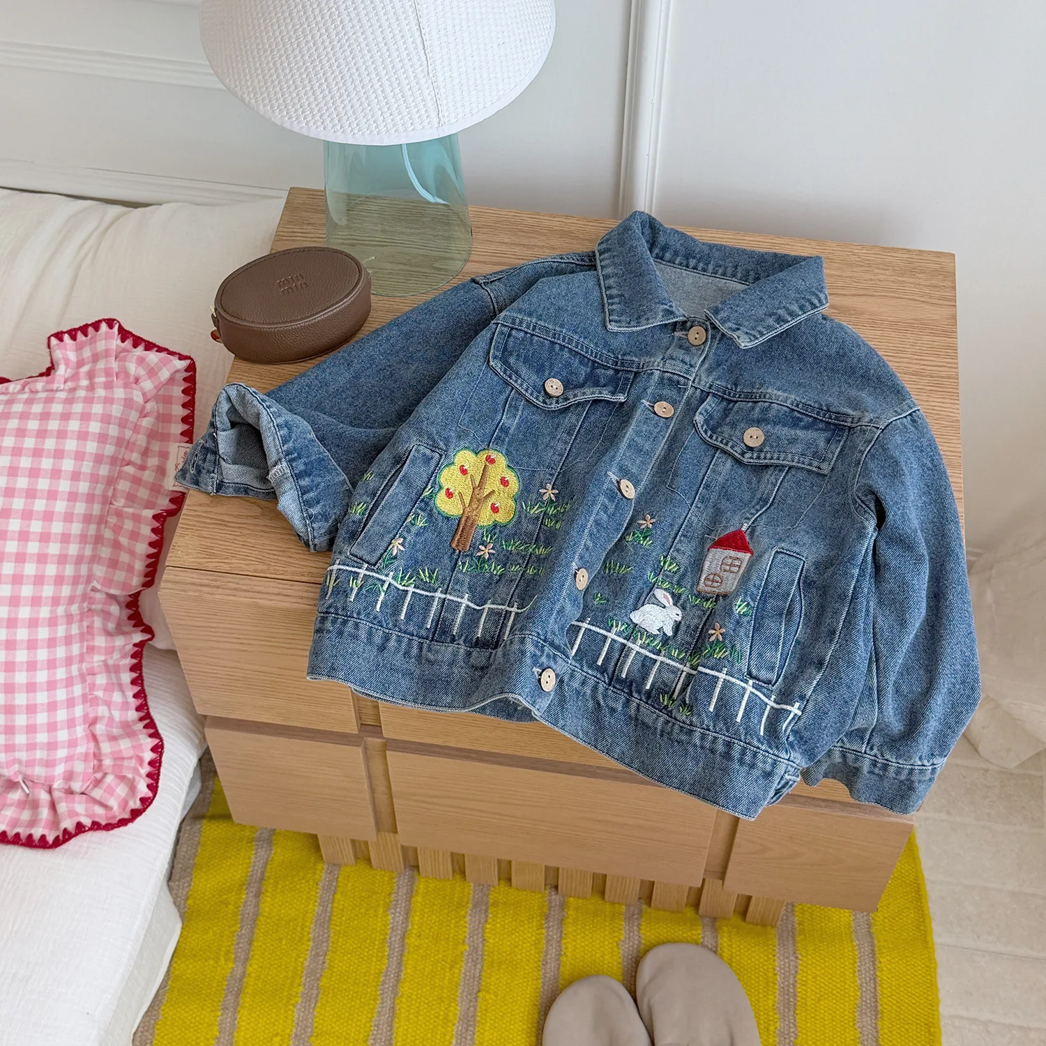 Girls' Countryside Style Embroidered Denim Jacket for Autumn 2026 New Children's Washed Soft Denim Jacket Versatile