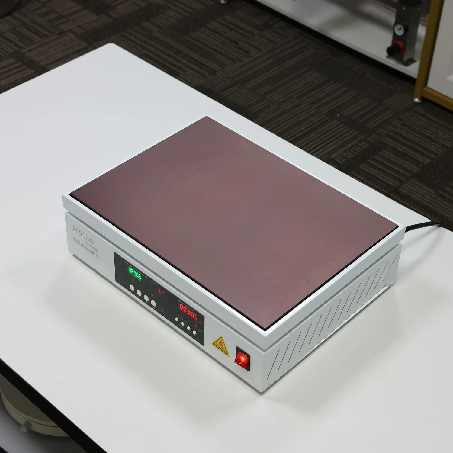 منصة التسخين الرقمية BY-S430 بقدرة 2000 وات - تسخين سريع يصل إلى 400 ℃   لمكونات ثنائي الفينيل متعدد الكلور وSMD