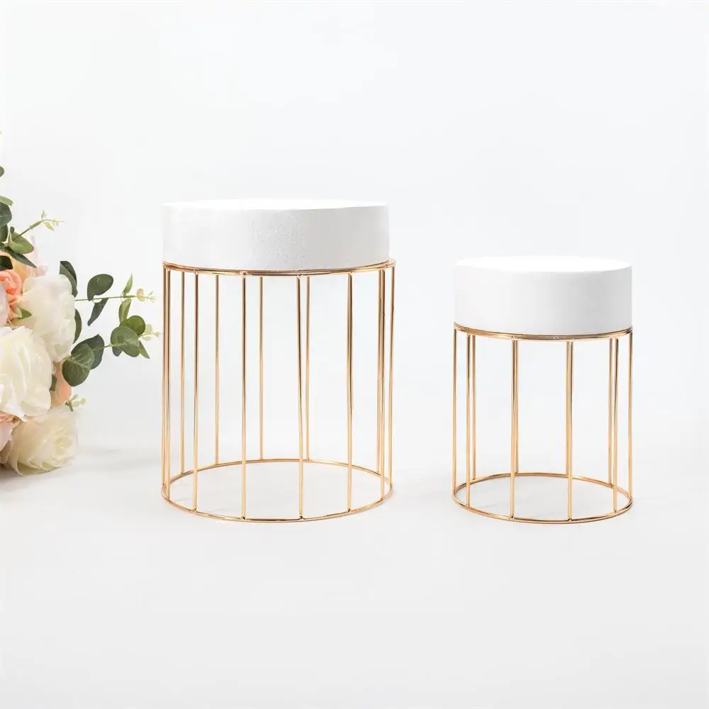 Hot-selling new wrought iron cake rack wedding creative round dessert table tray golden cake simple layered rack