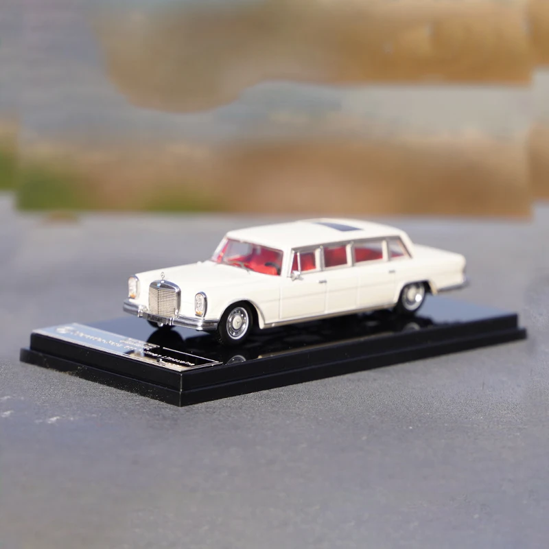 Model samochodu w skali 1:64 zabawka Benz Pullman 600 klasyczny samochód imitacja stopu Model zabawka dekoracja kolekcja prezenty wystawowe